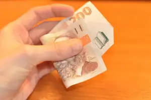 120 Dolarů To Czk